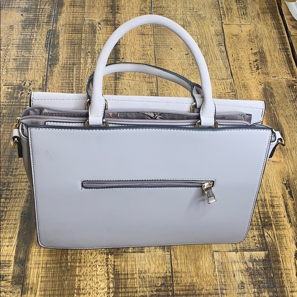 Purse - Picture 2 of 7